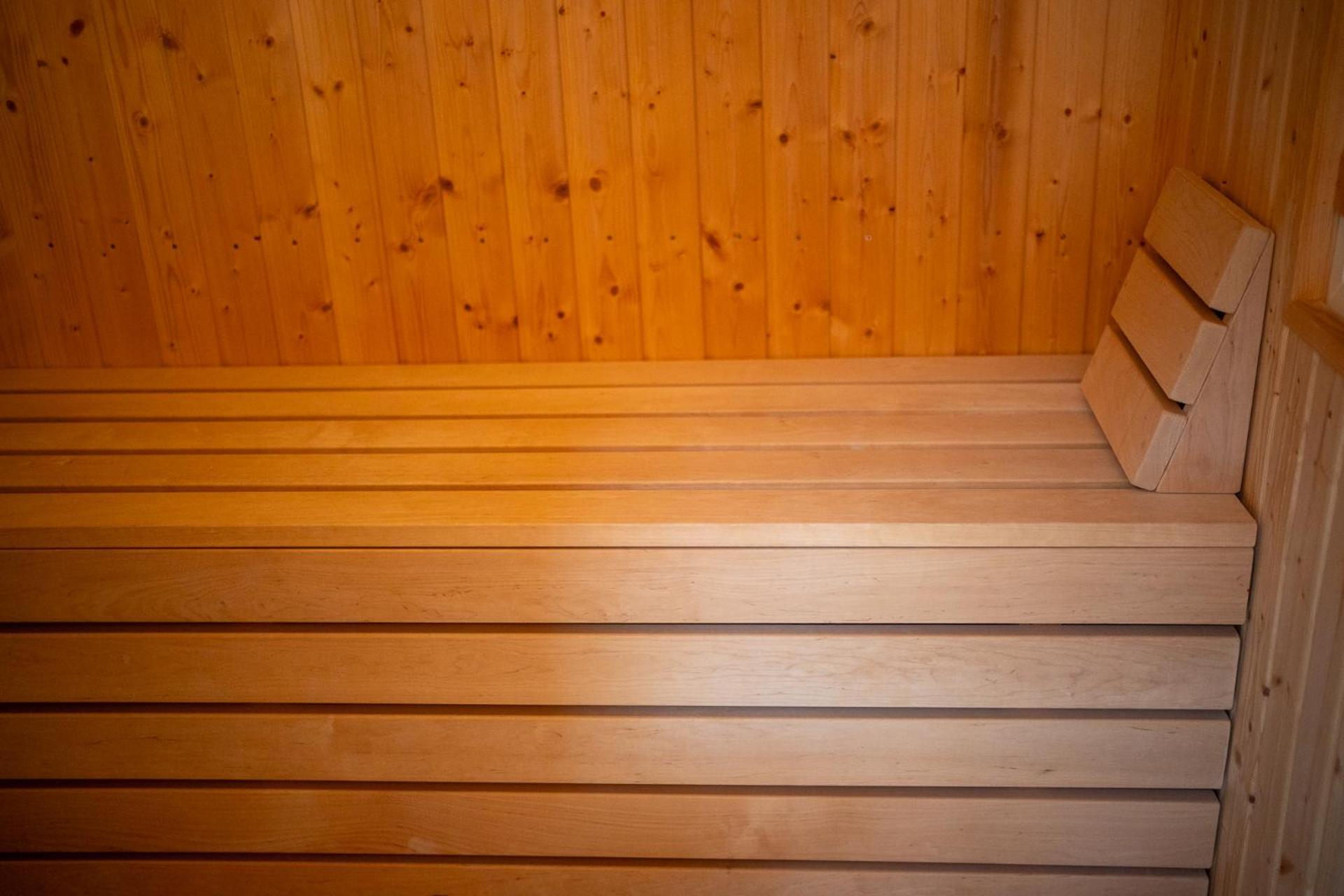Holiday Apartmanhaz Гюла Екстериор снимка