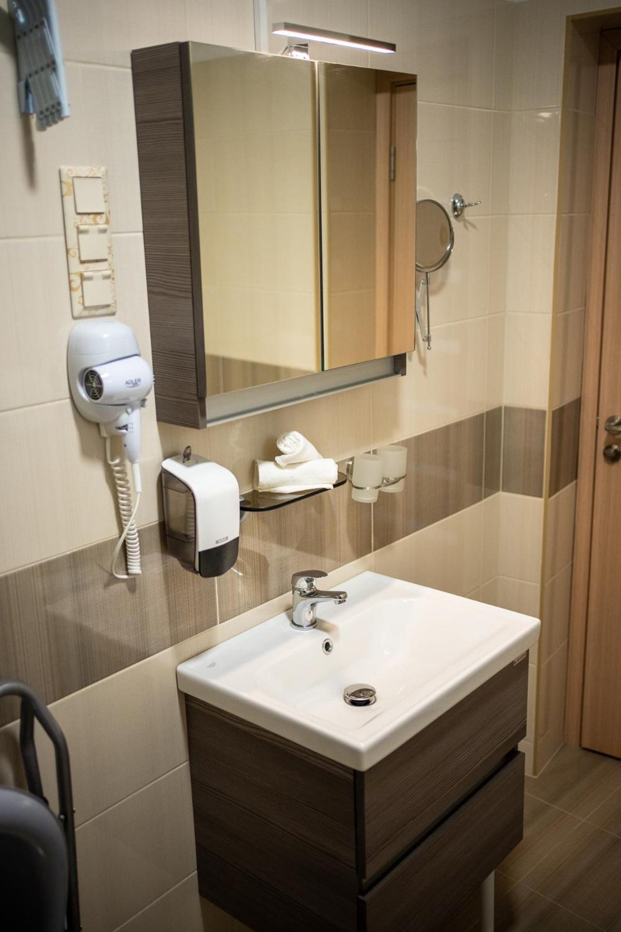 Holiday Apartmanhaz Гюла Екстериор снимка