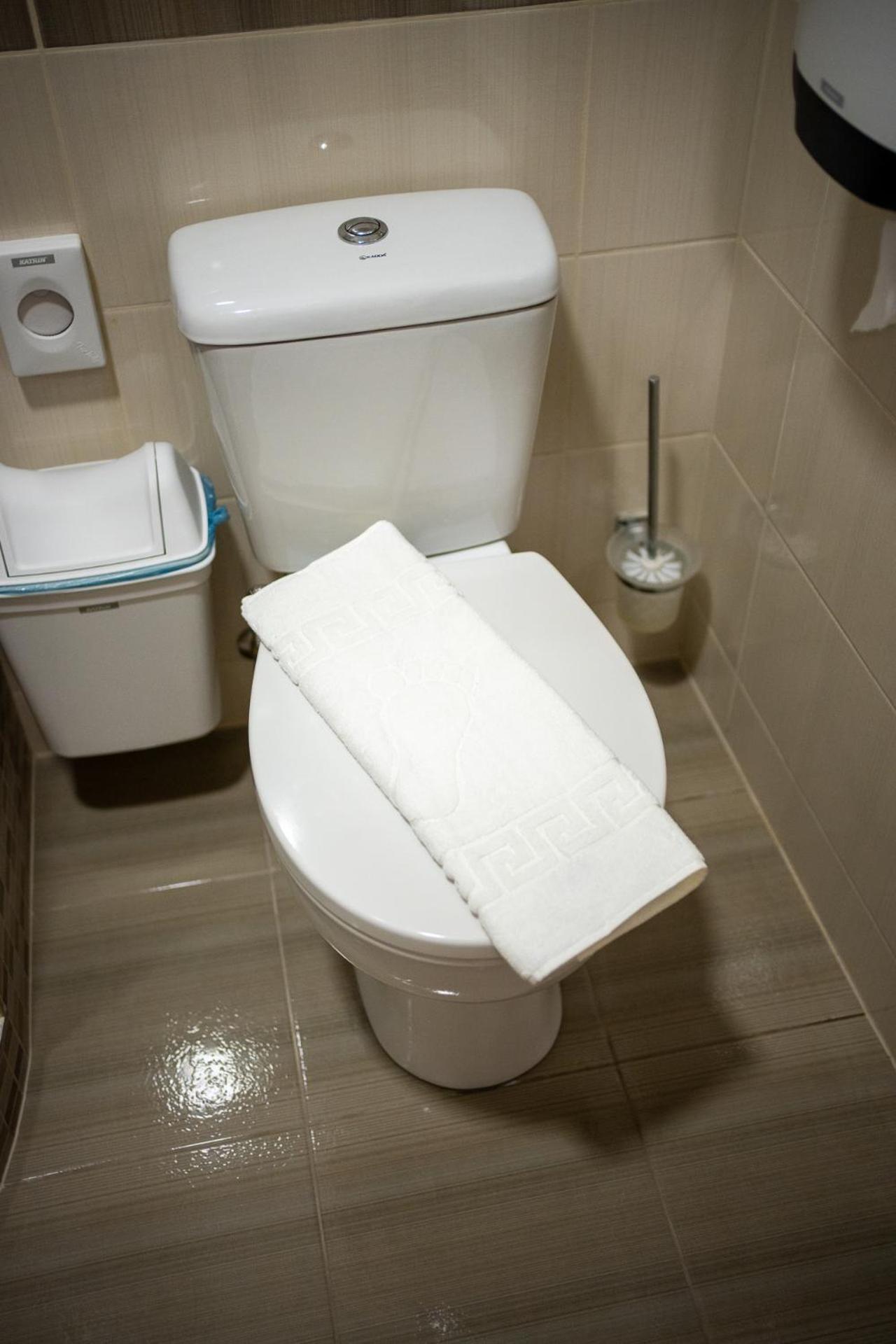 Holiday Apartmanhaz Гюла Екстериор снимка
