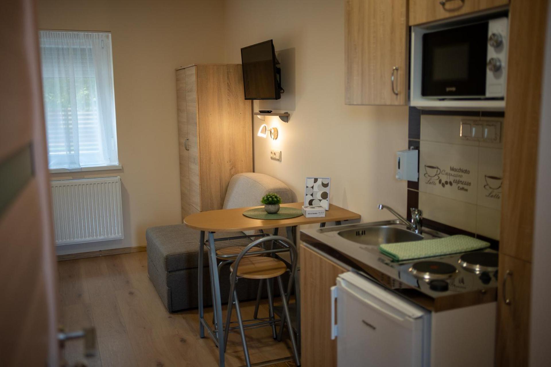 Holiday Apartmanhaz Гюла Екстериор снимка
